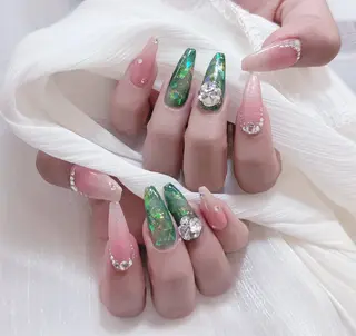 ネイル DUO MI所属・陳 rinaのネイルデザイン