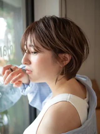 ショート ふじたしの/湘南台 ハイライト/カラーのヘアスタイル