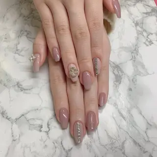 ネイル はな💎ネイル ワンホン、長さ出しのネイルデザイン