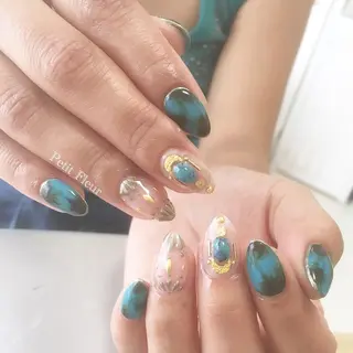 ネイル Petit Fleur所属・青柳 亜梨奈のマツエク・マツパデザイン