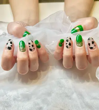 ネイル Nail &  eye Li Ly 吹田・千里丘店所属・【Lily】 小山のネイルデザイン