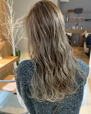 カラー キコ所属・艶カラー/田中 佑季のヘアスタイル