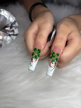 ネイル ANELA サクラのネイルデザイン