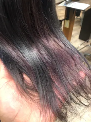 セミロング カラー 粟野 裕稀のヘアスタイル