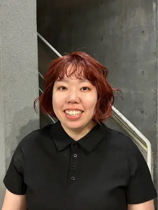 ショート カラー assort tokyo所属・Hiyo 海外レイヤーカットのヘアスタイル