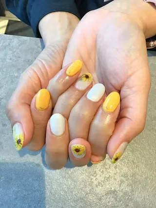 ネイル Nest 岩崎のネイルデザイン