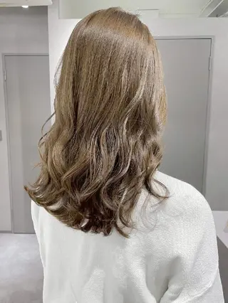 カラー Peaks 藤沢店所属・コト ネのヘアスタイル