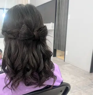 ヘアアレンジ アイブロウサロン WHITE EYE 宜野湾店 眉毛サロン所属・玉城 里奈のヘアスタイル