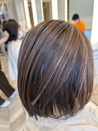 ショート カラー 西澤 咲輝のヘアスタイル