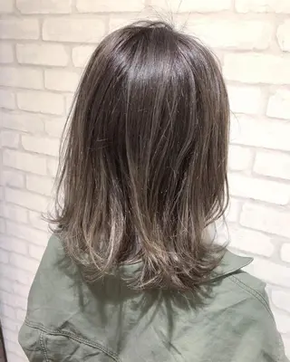 セミロング カラー ✨レイヤーお任せ✨ 林有里子のヘアスタイル