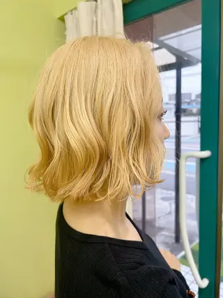 ミディアム popi 片岡のヘアスタイル