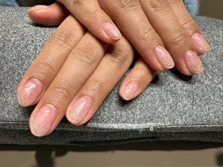 ネイル ＆robe所属・稲垣 暁英のネイルデザイン