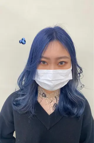 カラー エクステ ハイトーン 💭黒崎ハルカのヘアスタイル