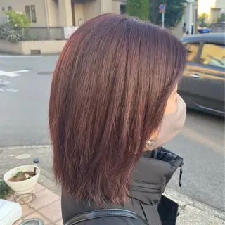 ミディアム 浅岡 二葉のヘアスタイル