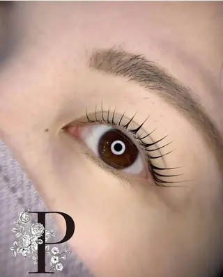 マツエク・マツパ Becky Lash所属・穐本 奈苗の眉毛・アイブロウイメージ