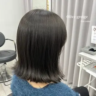 ミディアム カラー 柔らかオリーブ🌿‬ Himari🌻のヘアスタイル