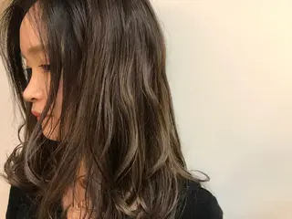 セミロング sea's所属・ヒラカホ/矢場町/ ブリーチ/似合わせのヘアスタイル