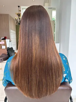 ロング オガタ アキのヘアスタイル