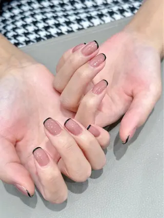 ショート 🌈 Laule'aのネイルデザイン