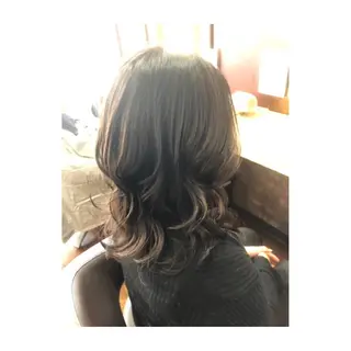 ミディアム 玉田 夕貴のヘアスタイル