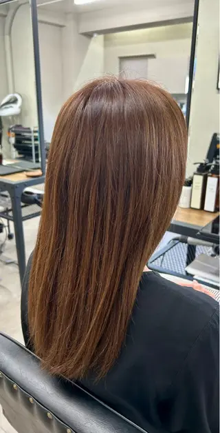 カラー 秦 海来のヘアスタイル