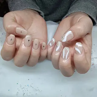 ネイル 金井 奈々のネイルデザイン