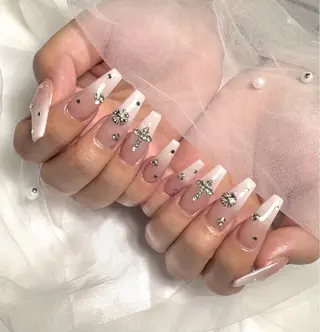 ネイル Roi〈ロワ〉 Rinneのネイルデザイン