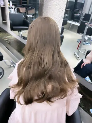 ロング カラー 名古屋栄♡PELE 上品な透明感ベージュのヘアスタイル