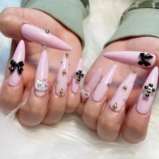 ネイル ゴテゴテ💙ワンホン リオナのネイルデザイン