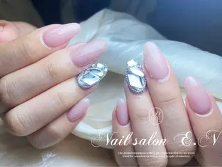 ネイル E.N🦋 長さ出し/持ち込みのネイルデザイン