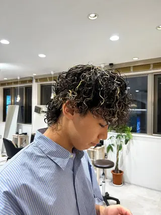 ショート パーマ メンズ AI TOKYO  横浜店所属・メンズ支持数No.1 👑リュウ👑のヘアスタイル