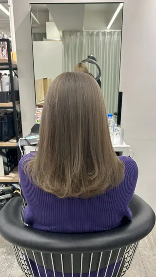 セミロング カラー NILLU所属・武元 愛那のヘアスタイル