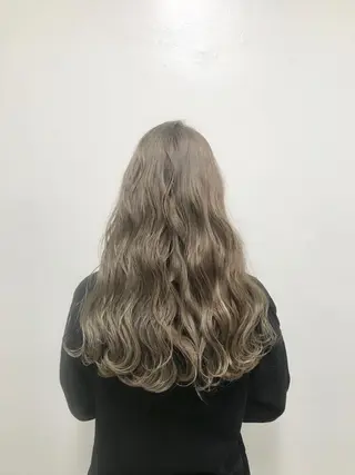 ロング カラー エリアNo.1カラー ⭐️hikaru⭐️のヘアスタイル