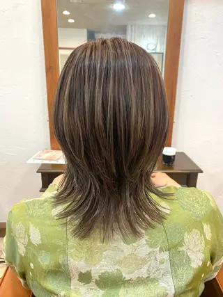 ミディアム Keshiki   hair design所属・くびれショート・ボブ デザインカラー特化のヘアスタイル