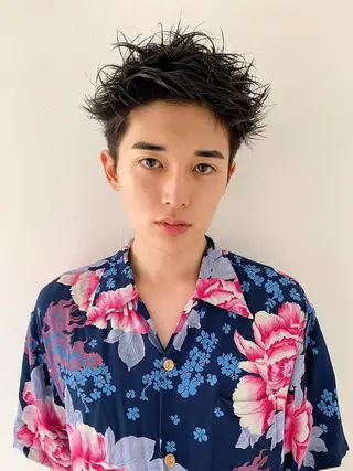 ショート カラー パーマ メンズ スパイラルパーマ 🌐hina⭐️のヘアスタイル