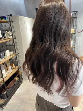 ロング カラー オフホワイトアンドなんば所属・福西 洋斗のヘアスタイル