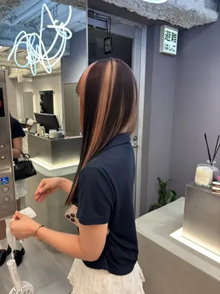 セミロング カラー 名古屋／デザイン／ ブリーチ/松井亮磨のヘアスタイル