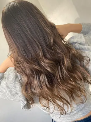 ロング カラー パーマ ブリーチ毛縮毛矯正 👑山口のヘアスタイル