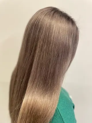 ロング カラー 髪質改善✨透明感カラ ー🌈シエルブルーのヘアスタイル