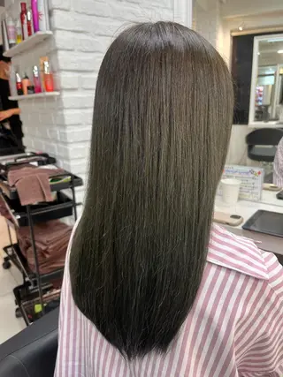 ロング カラー 【センターパート/ マッシュ】ryokaのヘアスタイル