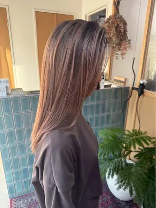 セミロング カラー 今西 正至 Vagueのヘアスタイル