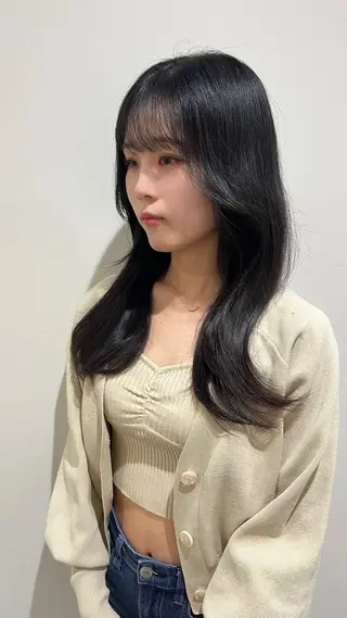 セミロング レイヤーカット/ 艶カラー/YUKAのヘアスタイル