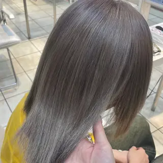 セミロング カラー ブリーチ/ヘアセット 【𝙍𝙞𝙣𝙤】のヘアスタイル