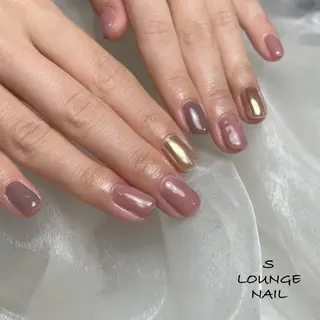 ネイル S LOUNGE NAIL所属・パーツたくさん🍓 SUMIのネイルデザイン