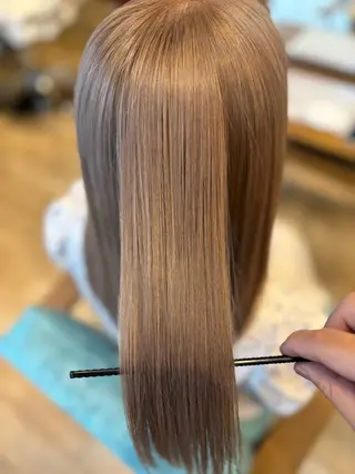 ミディアム カラー Liere YUMAのヘアスタイル