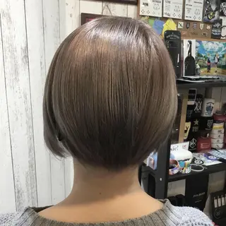 ショート カラー embrace エンブレイスのヘアスタイル