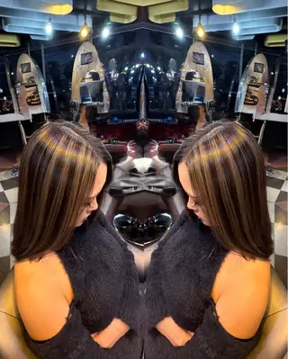 ミディアム カラー ハイライトエクステ 横浜CHIRIのヘアスタイル