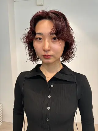 ショート カラー パーマ CEINE OURのヘアスタイル