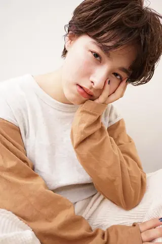 ショート カラー 山下 直人のヘアスタイル