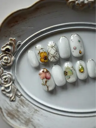 ネイル FIORITURA Maikoのネイルデザイン